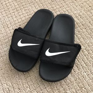 Nike slides